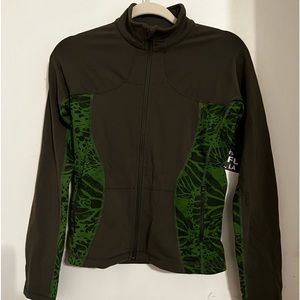 Size 6 Lululemon Jacket; zipper up the front; gently used. Perfect on cool days.